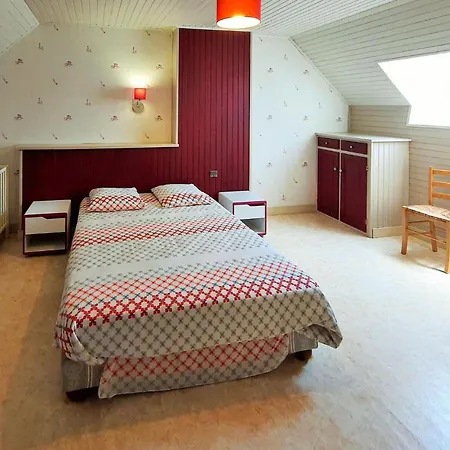 Hébergement de vacances 4 Bedroom Stunning In Carnoet Clohars-Carnoët